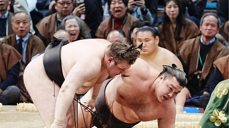 Аонишики победил чемпиона турнира по сумо Haru Basho 2026, Шиши потерпел поражение