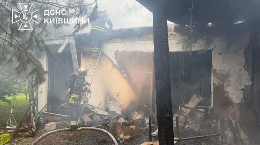 На Київщині через атаку ворожих БпЛА постраждали двоє людей