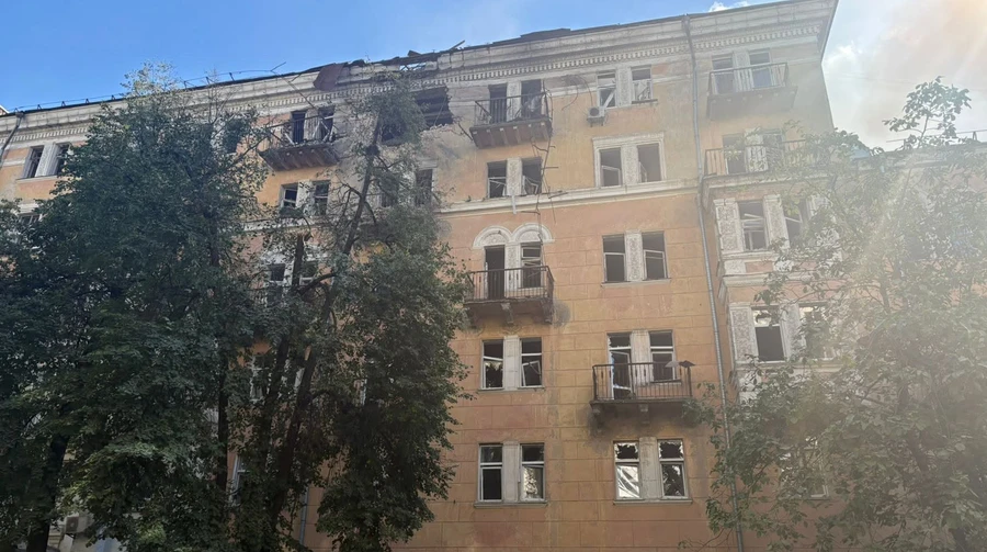 Russian attack on Kyiv: number injured rises to seven, six-storey building partially destroyed and medical facility damaged – photo