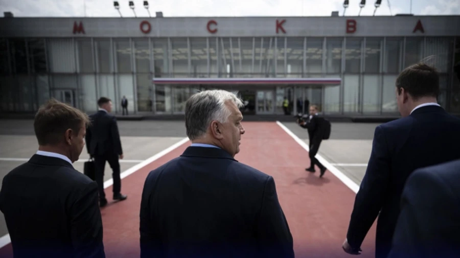 Hungarian PM Orbán arrives in Moscow on peace mission – photo