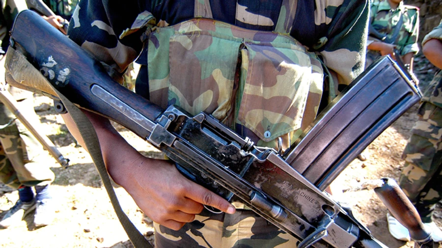 Nepal arrests men who were transporting young people to Russia for war