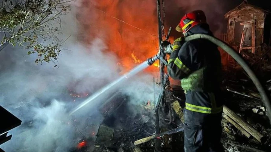 На Миколаївщині вночі знищили дрон, Вовчанськ і Нікополь були під обстрілами