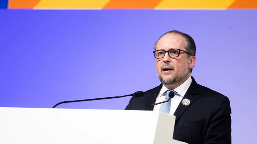 Austrian Foreign Minister considers idea of forcing Ukraine to cede territories to Russia dangerous