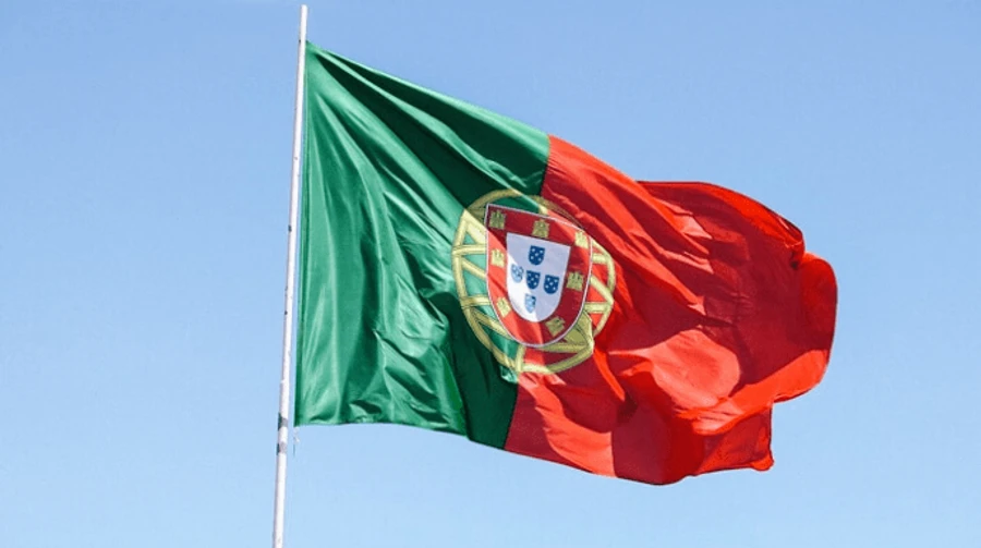 Португалия снимет большинство из оставшихся карантинных ограничений