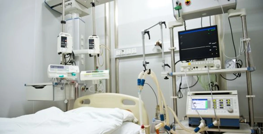 Британія замовила 10 тисяч апаратів штучного дихання у консорціуму