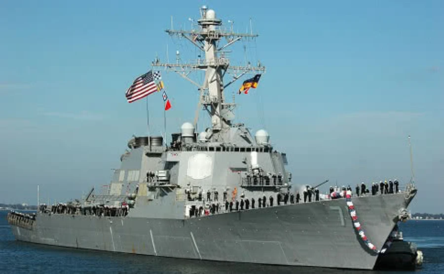 Военный корабль США зашел в Черное море