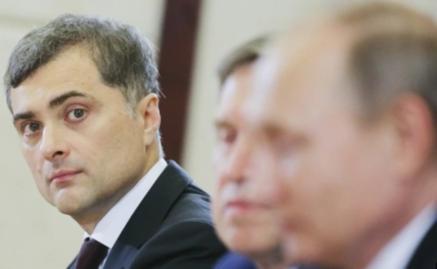 Путін офіційно звільнив Суркова