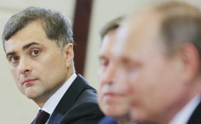 Путін офіційно звільнив Суркова