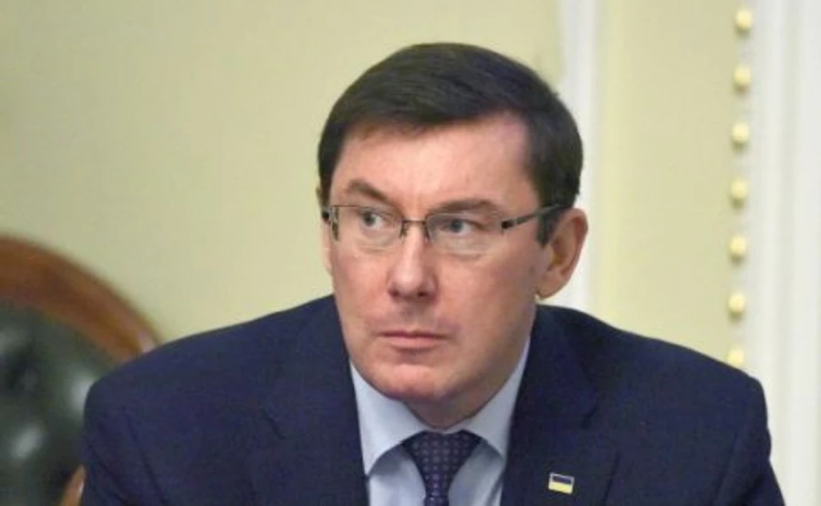 Зеленский вносит представление об увольнении Луценко