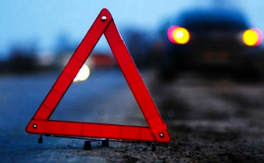 В страшное ДТП попали автоцистерна и два буса: есть погибшие и травмированные