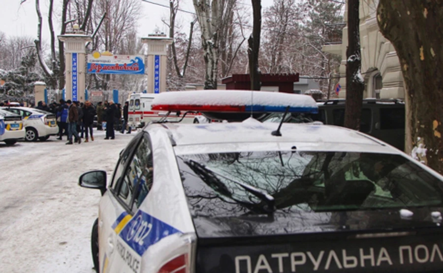 В одеський санаторій увірвалися люди з арматурою