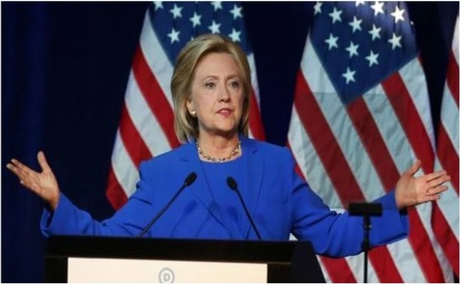 ФБР начало новое расследование против Клинтон - СМИ