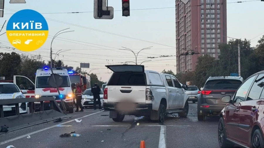 В Киеве военный на авто выехал на встречную: 2 погибших – ГБР