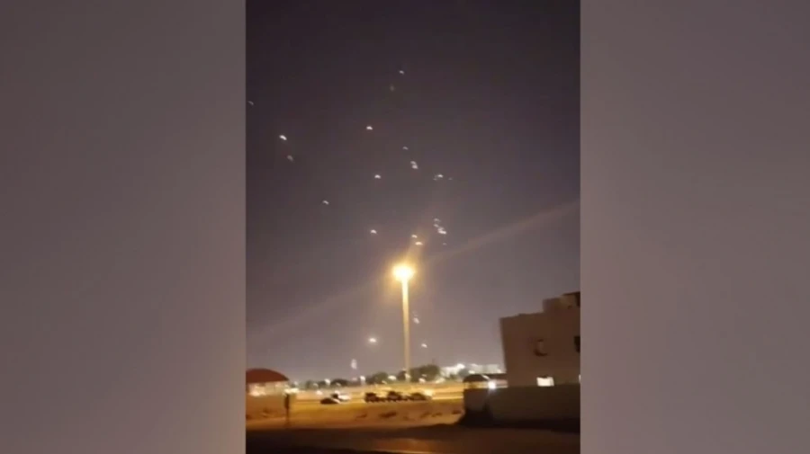 СМИ: Иран нанес ракетный удар по американским военным базам в Катаре