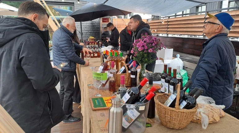 Гаражное вино. История преподавателя из Жулян и организованного им фестиваля