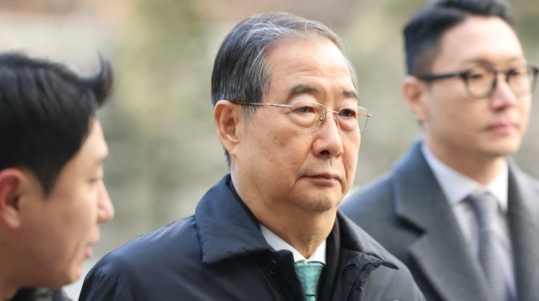 Колишнього прем’єра Південної Кореї засудили до 23 років за ґратами у справі про воєнний стан