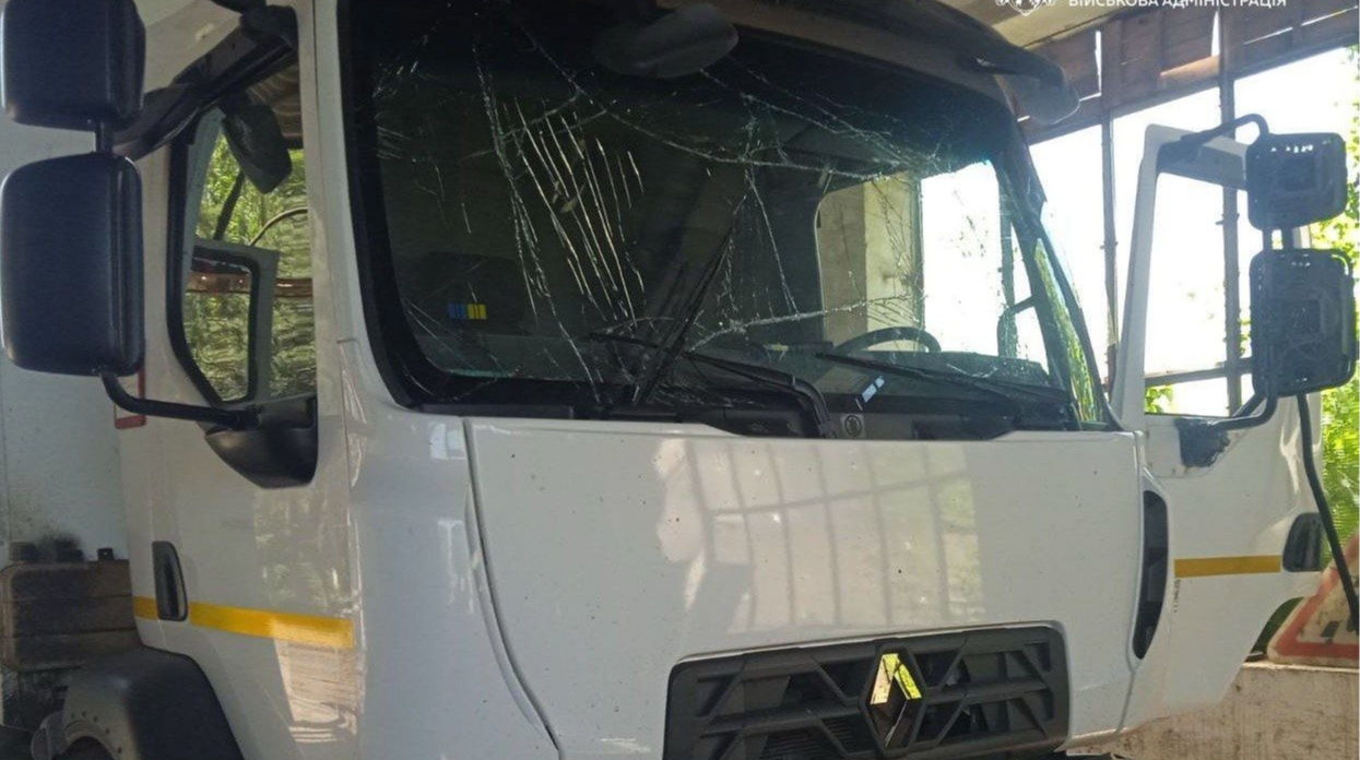 Росіяни вдарили дроном по автівці у Марганці: постраждали 13 людей