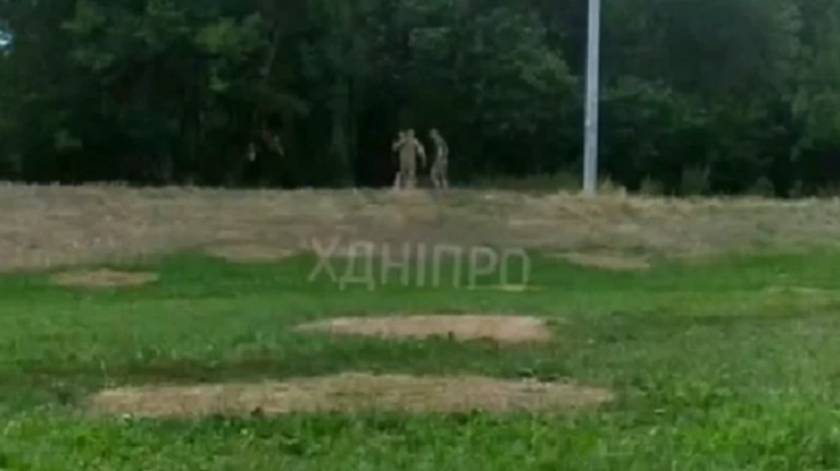 Драка со стрельбой: в сети появилось видео вручения повестки в Днепре. Полиция проводит проверку