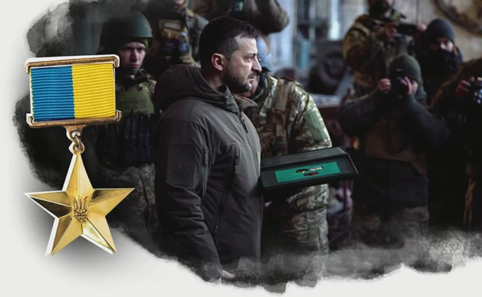 Напиши такое представление на Героя, чтобы плакали. Почему военные иногда могут не дождаться награды. Аудиоверсия