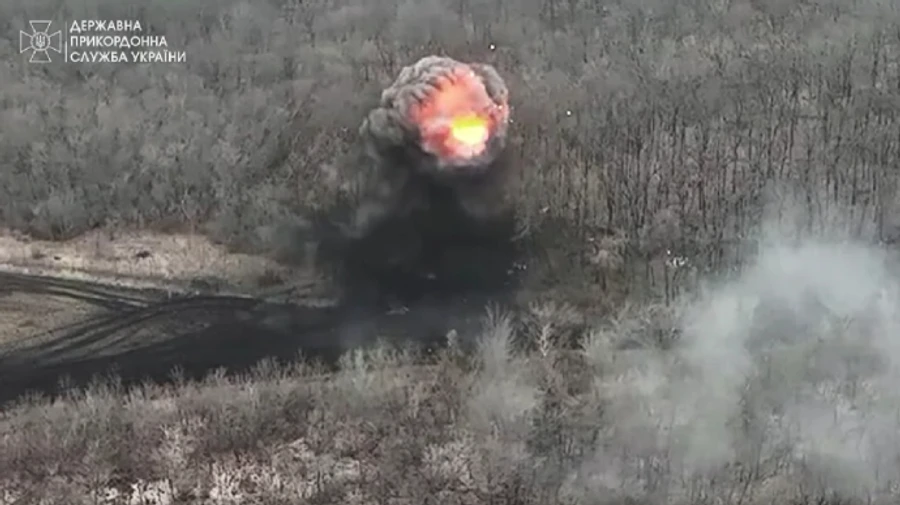 Big Bang miniature: Ukrainian State Border Guards blow up Russian fortified position