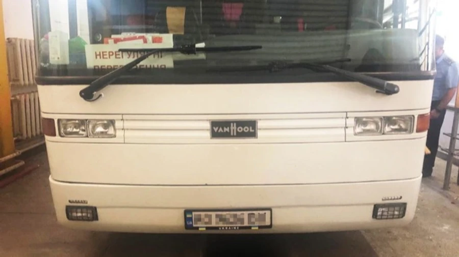 До Угорщини автобусом намагались вивезти 15 мішків бурштину