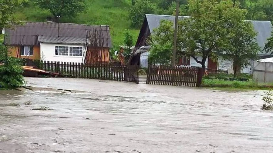 Кабмин выделил 754 млн грн для восстановления западных областей после наводнений