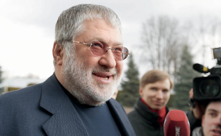 СМИ трижды заметили кортеж Коломойского у дома Тимошенко