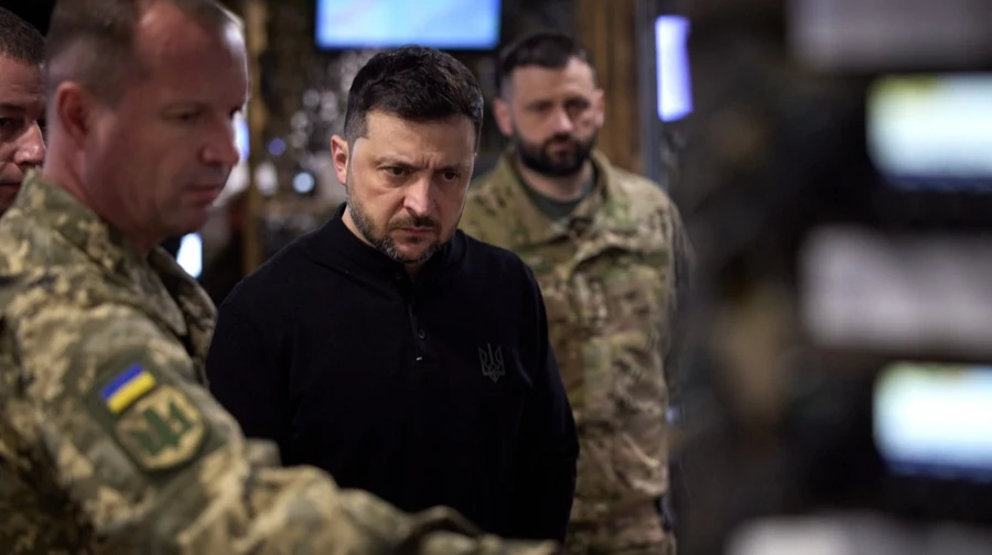 Zelenskyy visits front line in Zaporizhzhia Oblast amid withdrawal of troops in region – photos
