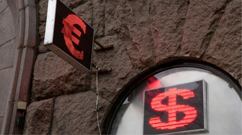 Нацбанк показал курс доллара и евро на вторник 20 января