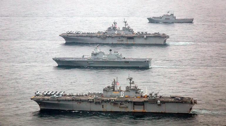 США перекидають тисячі морських піхотинців та десантні кораблі для можливої висадки в Ірані – ЗМІ