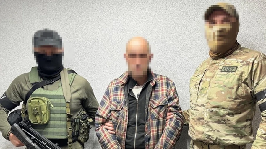 СБУ викрила чоловіка, який передавав окупантам розвіддані для наступу на Донеччині