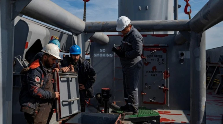 Скорочений робочий день та суцільні чаювання. Як Росія намагається зірвати зернову угоду