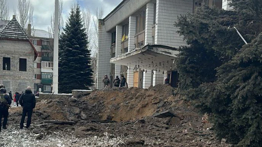 Russians strike medical facility and Palace of Culture in Donetsk Oblast, one injured