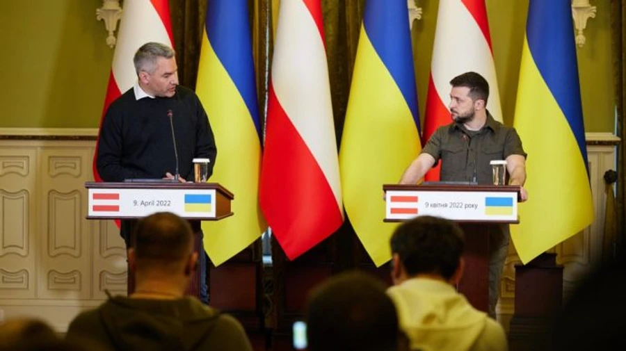 Канцлер Австрії: санкції ЄС будуть посилюватися, поки війна не припиниться