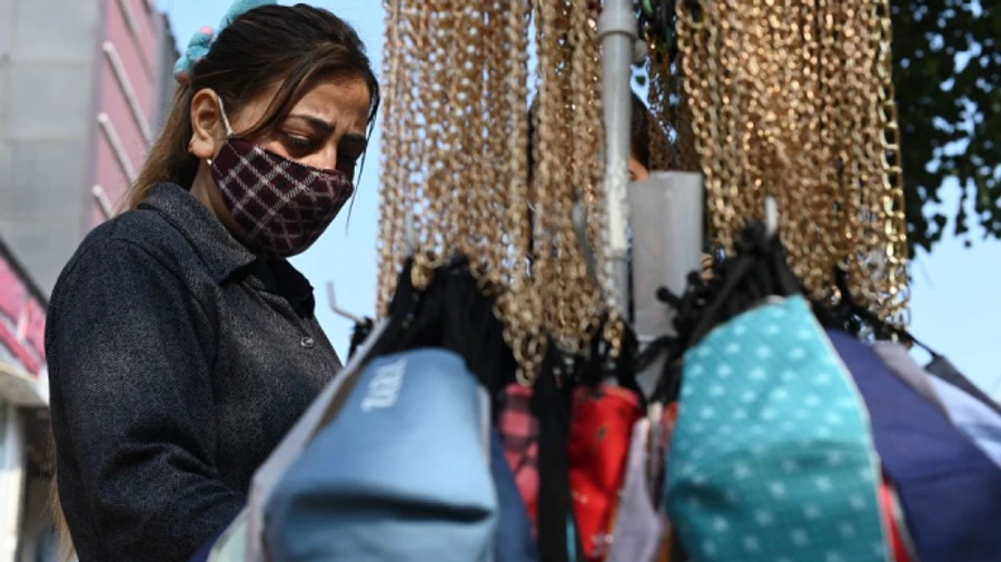 Латвия может отказаться от тканевых масок через две недели