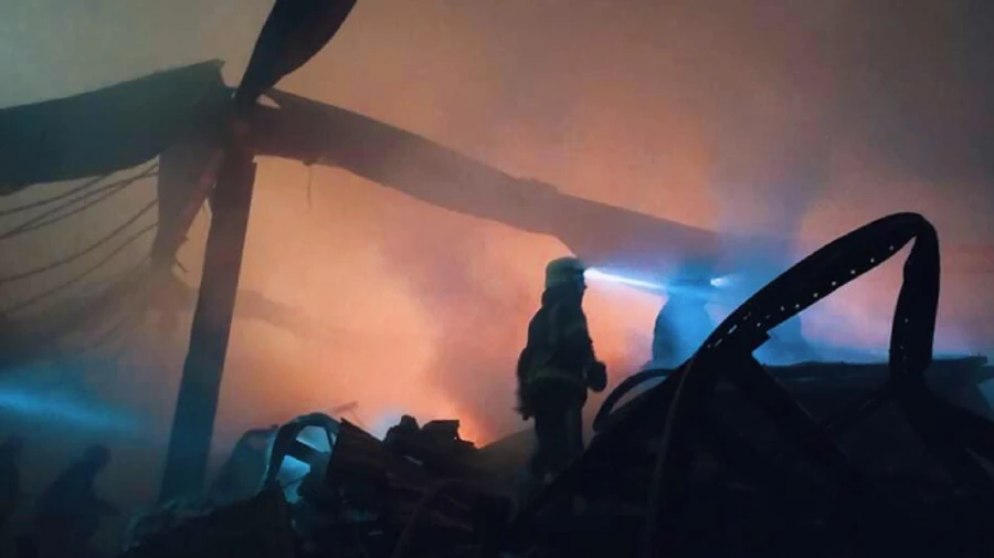 Масштабну пожежу в Епіцентрі загасили