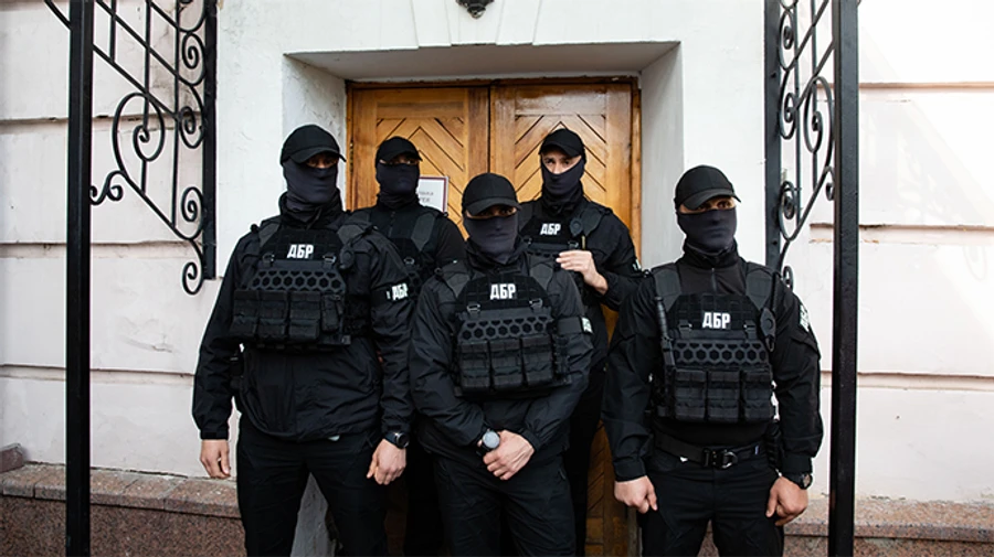 У ДБР кажуть, що не застосовували силу біля музею Гончара