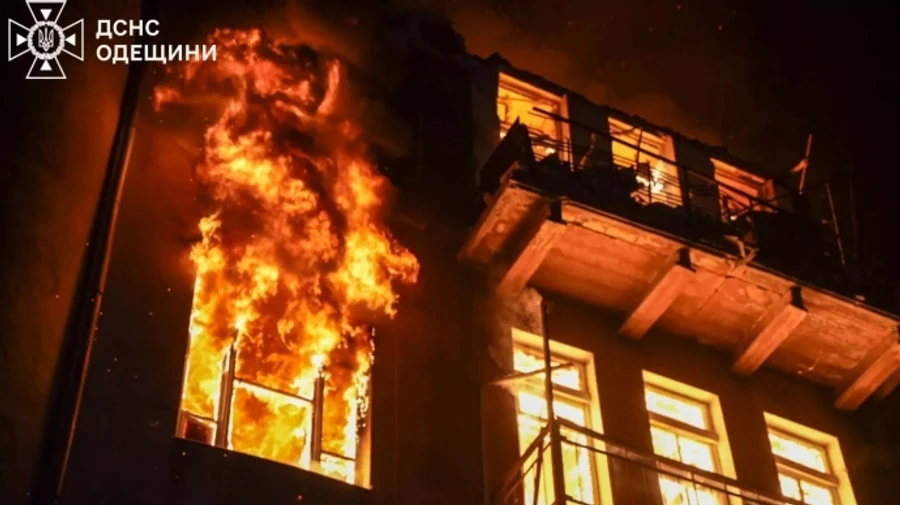 Russian drone attack on Odesa: 10 hits, large-scale fires, 13 people injured – photos