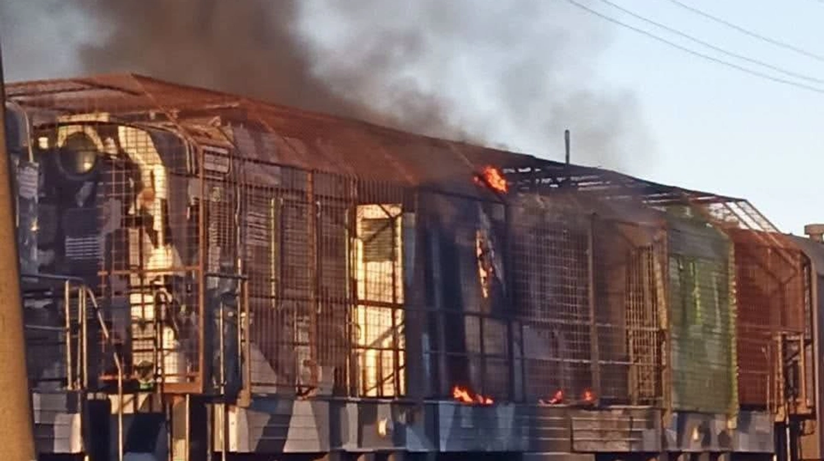 Росіяни за ранок атакували вже третій пасажирський потяг: є поранені