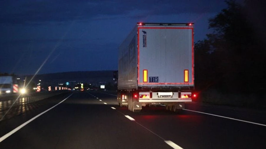 Наслідки атаки на порт у Криму: окупанти відправили з Феодосії на Керч колону зерновозів