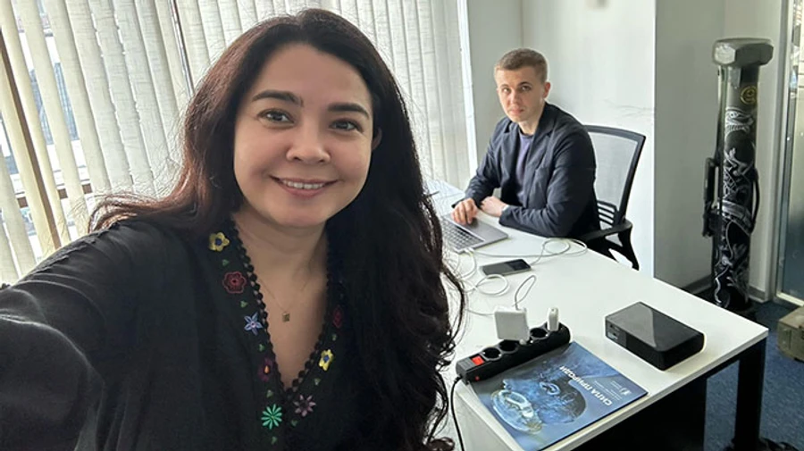 Майбах за донат 500 гривень: всього 1,5 млн до створення надійного щита для військових