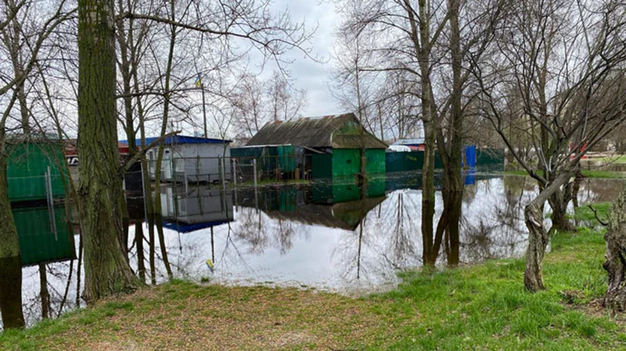 Рівень води у Києві спадає, але небезпека підтоплень все ще зберігається – КМВА 