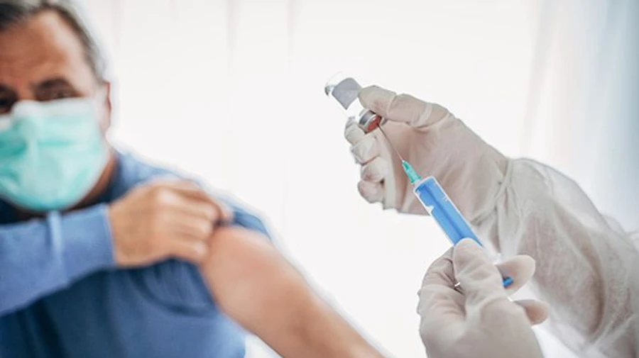 ВООЗ бачить шокуючу нерівність між вакцинаціями у бідних і багатих країнах