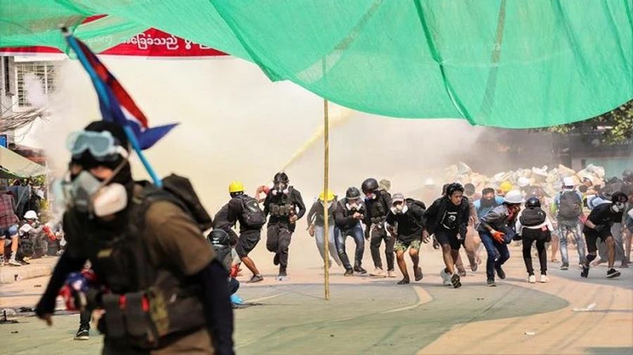 Протесты в Мьянме: число погибших превысило 220 человек