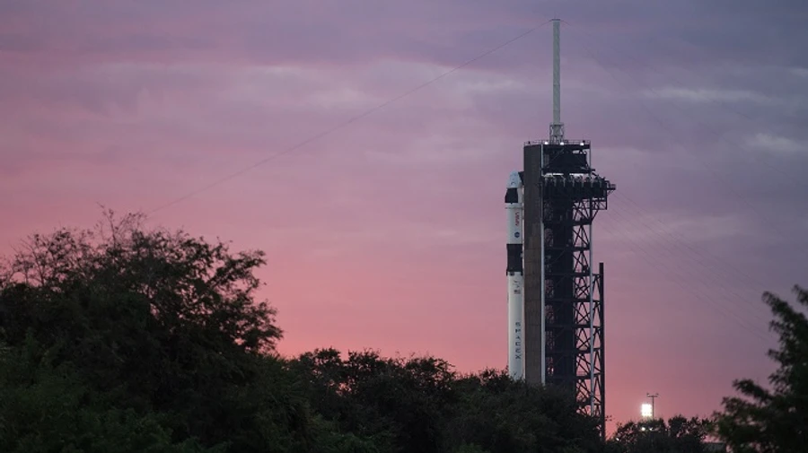 Первый регулярный полет SpaceX к МКС: экипаж уже на борту корабля Crew Dragon