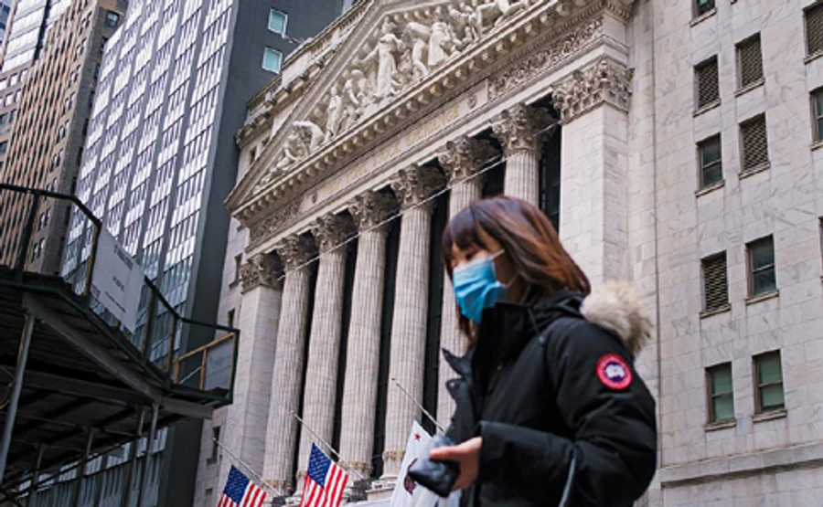 COVID-19: У Єгипті — перша жертва вірусу, у Франції — заборона на масові зібрання 