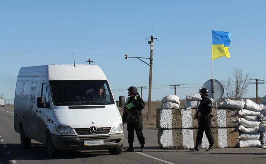 Матіос: На блокпостах окремі бійці заробили 100 млн на контрабанді