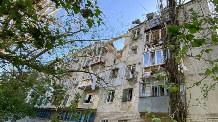 Російська армія обстріляла центр Херсона: є загиблий і поранений