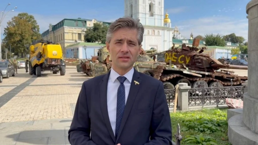 Lithuanian foreign minister arrives in Kyiv – video