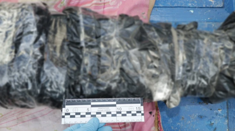 Подвійне вбивство на Чугуївщині: затримали підозрюваних, які зі зброєю втекли з військової частини